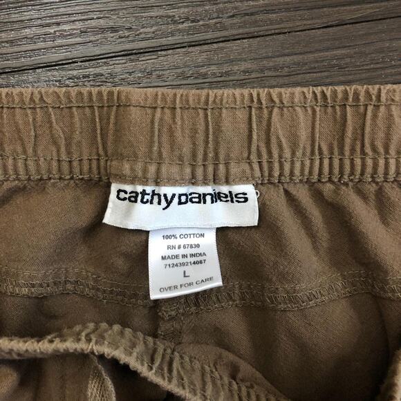 Women’s Brown Cathy Daniels Loose Fit Capri Pants - Picture 2 of 4